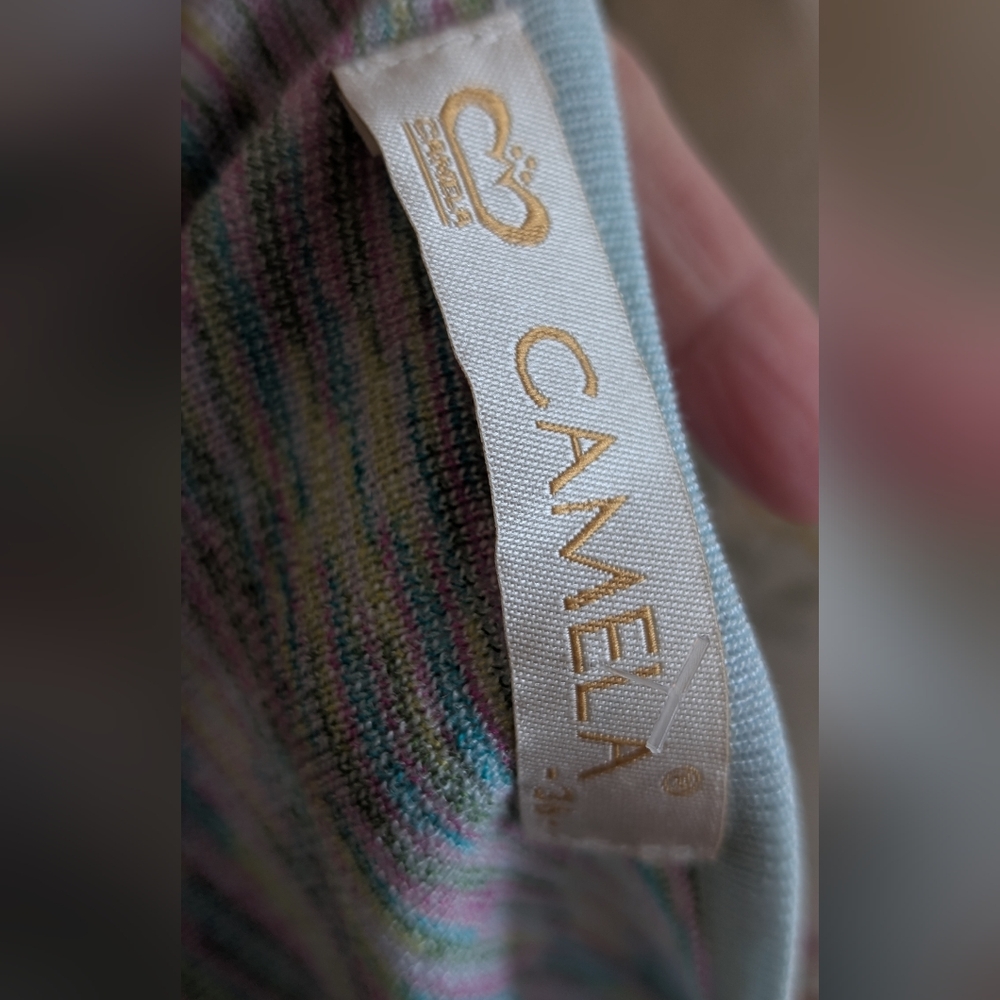 Camela elegant Pastel Blue V-Neck Short Sleeve Top - Picture 6 of 7
